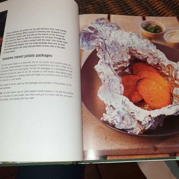 Eating Outdoors by Lindy Wildsmith - Picture 7 of 10